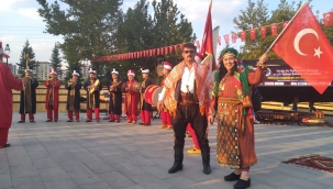 ŞAİR VE YAZAR SEVİL KÖSE, YÖRÜK TÜRKMEN DERNEĞİ ETKİNLİĞİNDE 