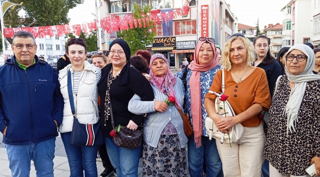 BATI CEPHESİ KADINLARI,KADIN CİNAYETLERİNE TEPKİ YÜRÜYÜŞÜNDE 