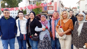 BATI CEPHESİ KADINLARI,KADIN CİNAYETLERİNE TEPKİ YÜRÜYÜŞÜNDE 