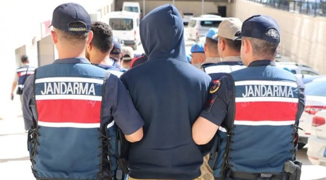 Jandarma'dan çeşitli suçlardan aranan şahıslara operasyon! 382 kişi yakalandı 