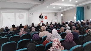 Umrecilere  Yönelik Eğitim Semineri Düzenlendi. 