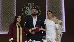 Ünlü kuaför sade bir törenle evlendi 