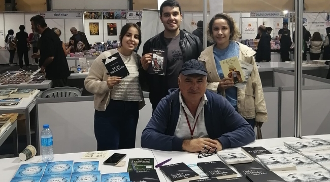 YÜKSEL KÖKER,DENİZLİ KİTAP FUARINDA 