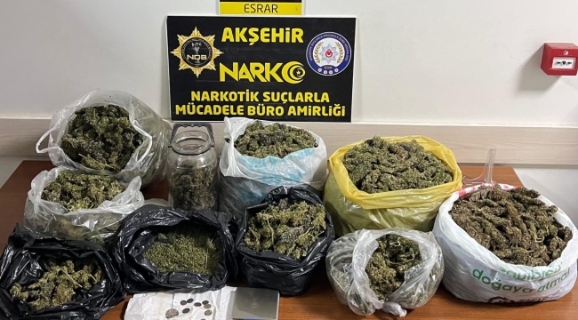 AKŞEHİR'DE İKİ BUÇUK MİLYONLUK UYUŞTURUCU ELE GEÇİRİLDİ 