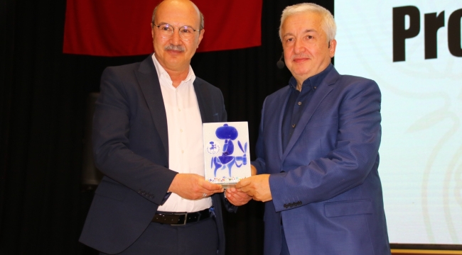 AKŞEHİR KENT BULUŞMALARI PROF. DR. MEHMET OKUYAN'LA BAŞLADI 