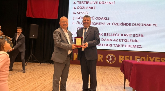 ALİŞAN KAPAKLIKAYA DÜNYANIN MERKEZİ AKŞEHİR'DE... 