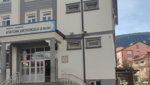 ATATÜRK ORTAOKULU MÜDÜRÜ'NDEN ATATÜRK'E HAKARET 