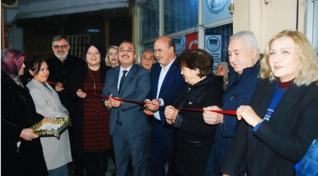 BATI CEPHESİ KADINLARI DERNEĞİ YOĞUN KATILIMLA AÇILDI 