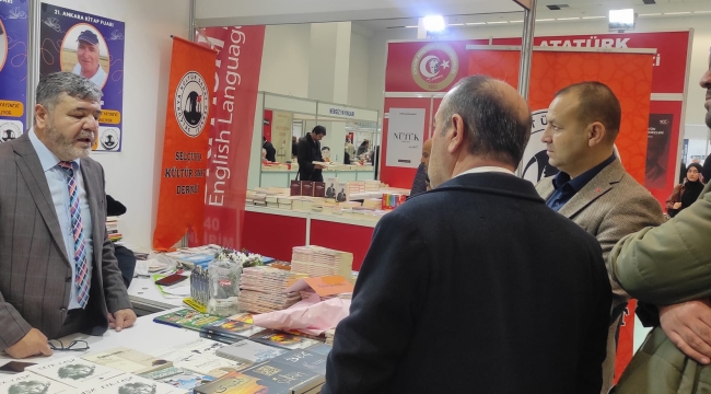 PROF.DR.HÜSEYİN MUŞMAL  ANKARA KİTAP FUARINDA 