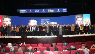 AK PARTİ  İL KADIN KOLLARINDA ÖZLEM YILMAZ GÜVEN TAZELEDİ. 