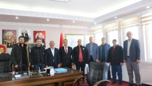 AK PARTİ YUNAK'DAN BAŞKAN GÜNALTAY'A ZİYARET 