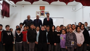 Başkan Bayındır "Tecrübe paylaşımı" söyleşisinde öğrencilerle buluştu 