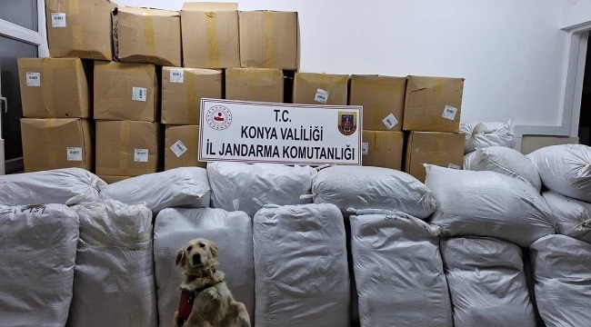 Jandarma'nın Konya'da durdurduğu TIR'dan piyasa değeri 1 milyon 450 bin TL olan kaçak tütün ele geçirdi
