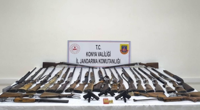 Konya'da jandarmadan kaçak silah operasyonu