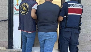 Konya'da JASAT ekipleri, 56 yıl 6 ay hapis cezasıyla aranan şahsı yakaladı 