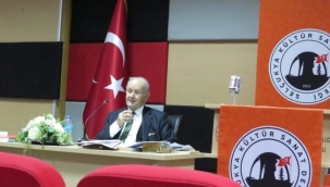 Prof.Dr. Saim Sakaoğlu'na Üstün Hizmet Ödülü 