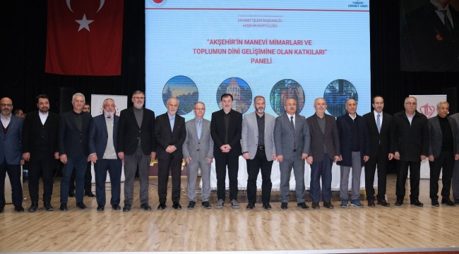 "Akşehir'in Manevi Mimarları ve Toplumun Dini Gelişimine Olan Katkıları" konulu panel düzenlendi. 
