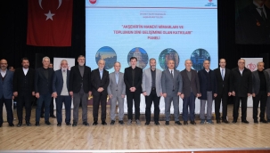 "Akşehir'in Manevi Mimarları ve Toplumun Dini Gelişimine Olan Katkıları" konulu panel düzenlendi. 