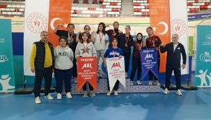 Anadolu Lisesi'nden Bilek Güreşinde 15 Madalya