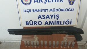 Havaya rast gele ateş eden şahıslar suç aleti tüfekle yakalandı 