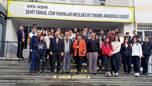 İŞKUR Müdürü Çiğdem Ticaret Lisesi'ni Ziyaret Etti 
