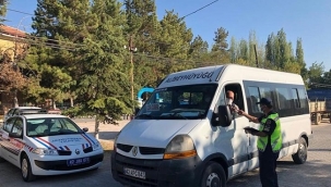 Konya'da Jandarma'dan okul çevreleri ve okul servis araçlarına denetim 