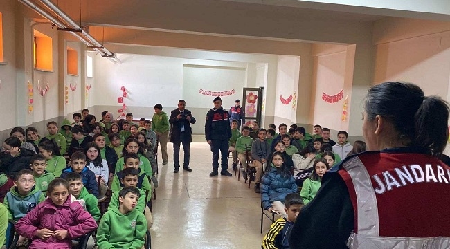 Konya İl Jandarma'dan öğrencilere siber farkındalık ve bilinçlendirme eğitimi