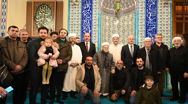 Vali Akın ve Başkan Altay Mescid-İ Aksa İmamı İkrime Sabri ile Birlikte Konyalıların Kandil Bereketine Ortak Oldu