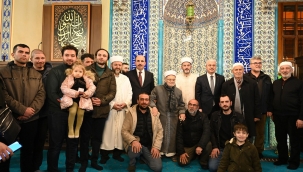 Vali Akın ve Başkan Altay Mescid-İ Aksa İmamı İkrime Sabri ile Birlikte Konyalıların Kandil Bereketine Ortak Oldu 