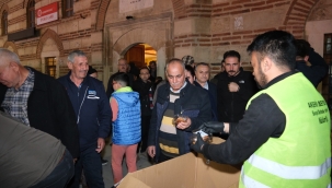 AKŞEHİR BELEDİYESİ, KADİR GECESİ'NİN BEREKETİNİ HEMŞEHRİLERİYLE PAYLAŞTI 