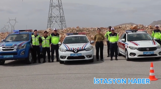 Konya'da jandarma ekipleri, otobüslerde sivil trafik denetimi yaptı!