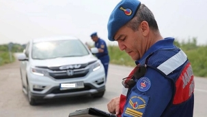 Konya Jandarma'sından huzurlu okul önleri ve sokaklar uygulaması: 2 bin 273 araç kontrol edildi 