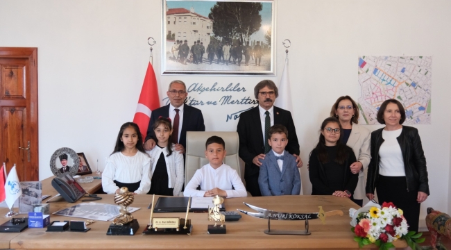 23 Nisan'da Başkanlık Koltuğu Alperen Akıl'a Emanet Edildi 