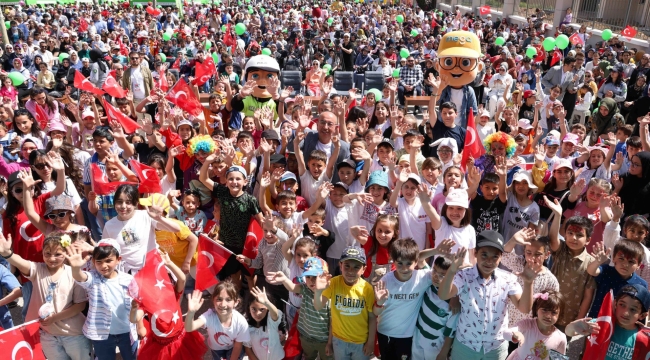 80 Binde Devr-i Alem Parkı'nda 23 Nisan Rüzgarı
