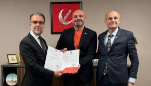 AK PARTİ'DEN İSTİFA EDİP YENİDEN REFAH PARTİSİ'NE GEÇTİ