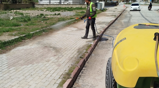 AKŞEHİR BELEDİYESİ YABANİ OT TEMİZLİĞİ VE İLAÇLAMA ÇALIŞMALARINA BAŞLADI!