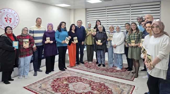 Akşehir Kitap Atölyesi'nde Zeytindağı'nı konuştular. 