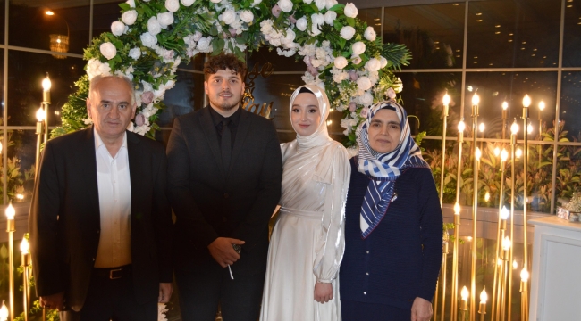 AYŞE ÖZEL İLE ERAY ÖZKAN EVLİLİK İÇİN İLK ADIMINI ATTILAR 