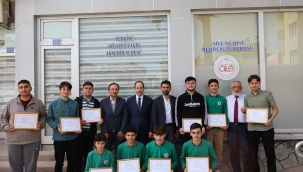 Hatimle Teravih Kıldıran Emekli Din Görevlileri ve Hafız Öğrencilere Teşekkür Belgesi 