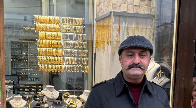 Karagöz'den " Düğün sezon açıldı. Sahte altına dikkat edin" uyarısı