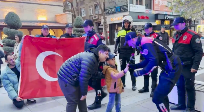 Konya'da ihbara giden polise sürpriz kutlama