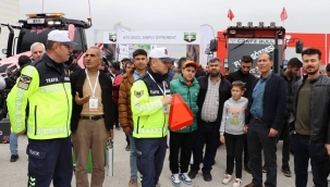 Konya'da jandarma ekiplerinden trafik eğitimi 