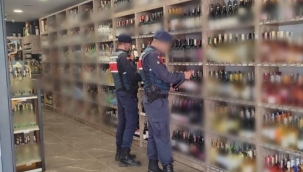 Konya'da Jandarma "Türkiye Kaçak/Sahte Alkollü İçki Uygulaması" gerçekleştirdi 