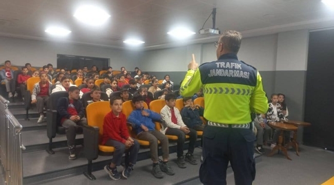 Konya'da öğrencilere ve sürücülere trafik eğitimi 