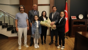 KÜÇÜK BAŞKANLARDAN BÜYÜK MESAJ: DÜNYA ÇOCUKLARI İÇİN BARIŞ 