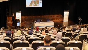 Necmettin Erbakan Üniversitesinde 'İnsanlığın Değişim Serüveni ve Din' Konusu Ele Alındı 