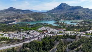 SELÇUKLU'NUN SEMBOL MEKANLARI BAYRAM TATİLİNDEZİYARETÇİLERİN GÖZDESİ OLDU 