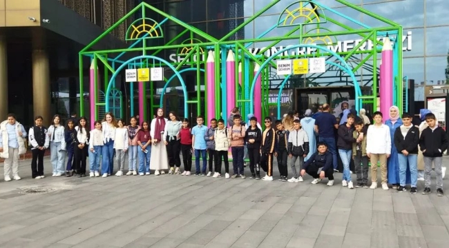 YUNAKLI ÖĞRENCİLER ÇOCUK KİTAP GÜNLERİNE KATILDI 