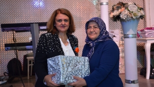 AK PARTİ AKŞEHİR YILIN ANNESİNİ SEÇTİ 