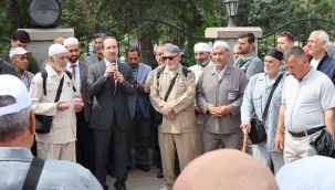 Akşehir'den İlk Hac Kafilesi Dualarla Uğurlandı. 